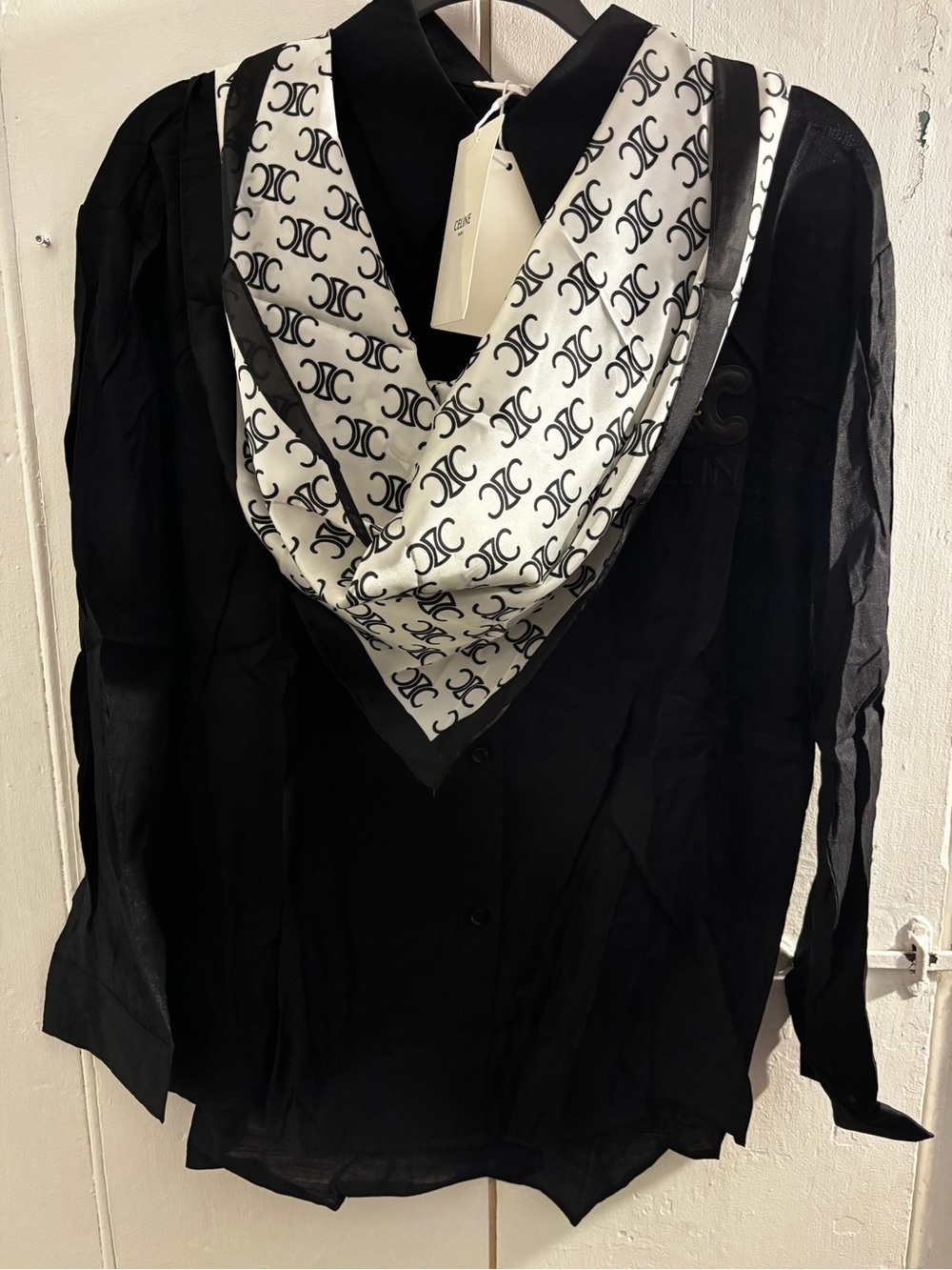 Brand New Fashion Black Button-Up Shirt with White Logo Scarf